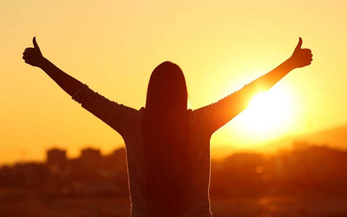 Positive Thinking for Realists When Good Vibes Give You Bad Feelings Positive Thinking for Realists When Good Vibes Give You Bad Feelings