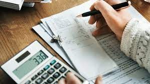 budgeting-hand
