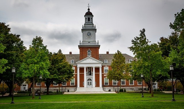 johns-hopkins-university-gaf21d8735_640 Choosing a college